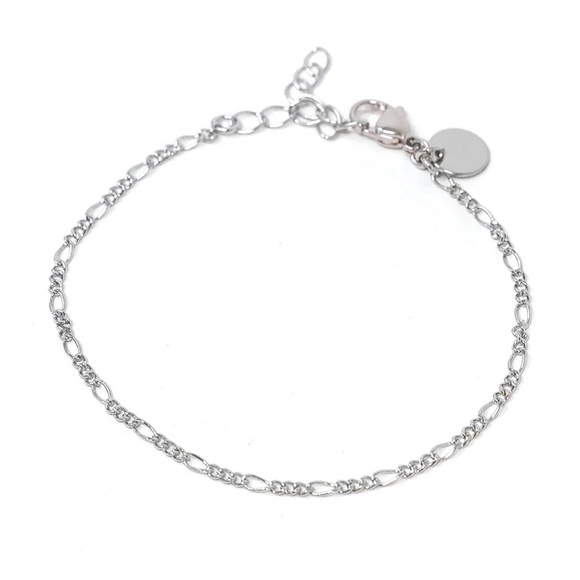 The Sis Kiss Silver Mini Paperclip Anklet - Picture 3 of 3